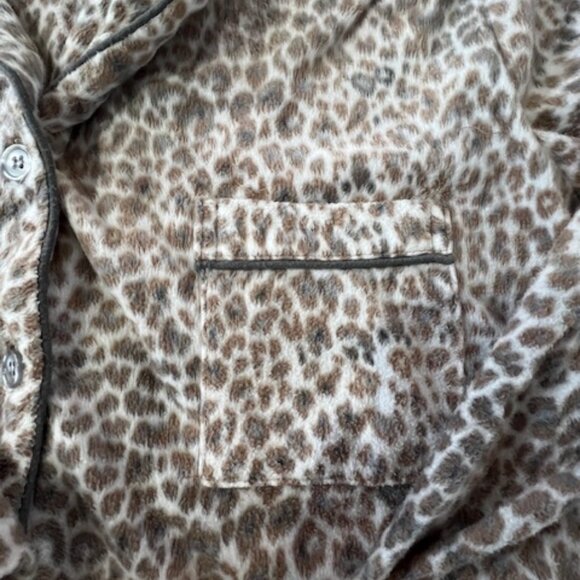 Closet Clearance Classy 2 Piece Plush Animal Print Stretchy Lounge Set - Picture 5 of 11